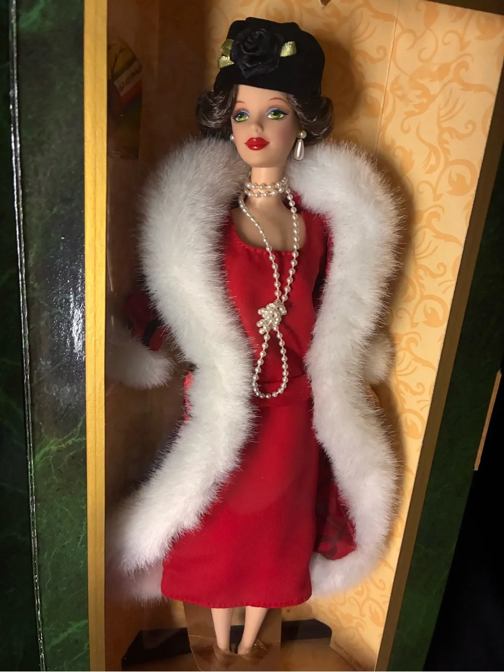 1997 Hallmark Holiday Voyage Barbie | Holiday Homecoming | NRFB